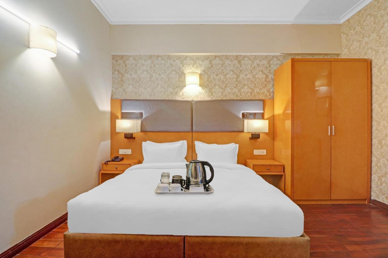 Oyo Townhouse 934 L'Elegant Hotel & Banquetby Ace Manor Ghaziabad Exterior foto
